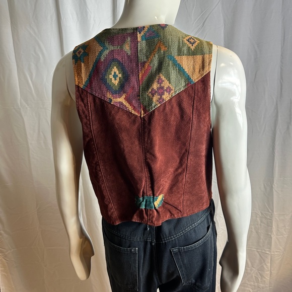 SOLD Vest South America Detailing - Picture 3 of 7